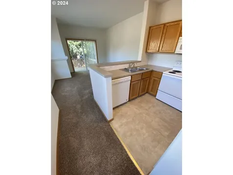 1129 Se Tenino Street Portland OR 97202