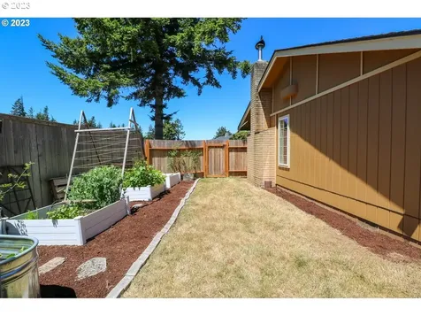 3733 Edgewood Drive North Bend OR 97459