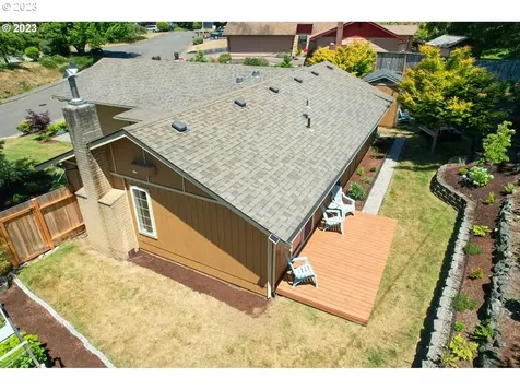 3733 Edgewood Drive North Bend OR 97459