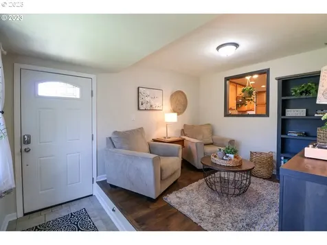 3733 Edgewood Drive North Bend OR 97459