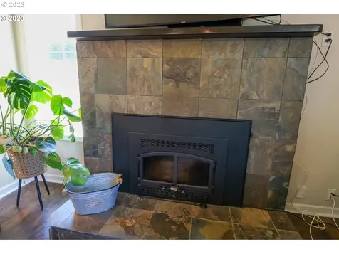3733 Edgewood Drive North Bend OR 97459