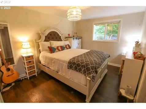3733 Edgewood Drive North Bend OR 97459