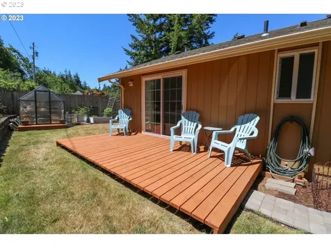 3733 Edgewood Drive North Bend OR 97459