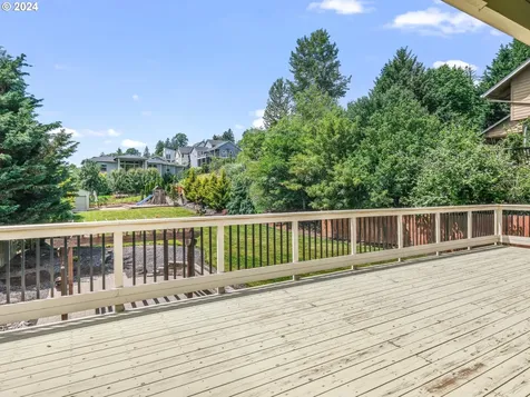 1815 N 15th Court Washougal WA 98671