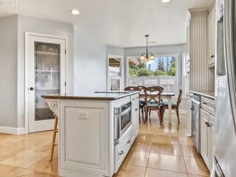 1815 N 15th Court Washougal WA 98671