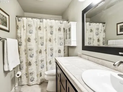 1815 N 15th Court Washougal WA 98671