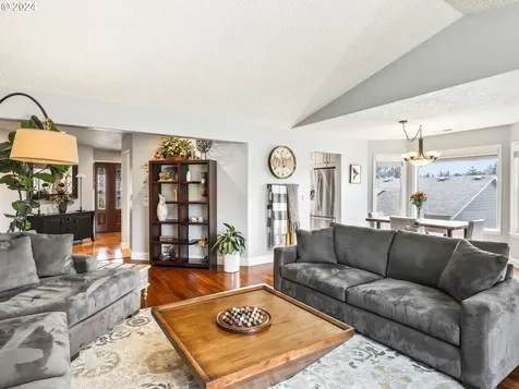 1815 N 15th Court Washougal WA 98671
