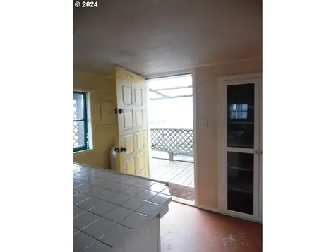 1811 N Jantzen Avenue Portland OR 97217