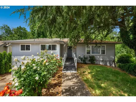 515 Willow Avenue Woodburn OR 97071