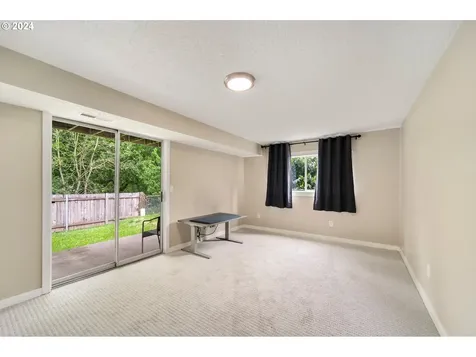 515 Willow Avenue Woodburn OR 97071