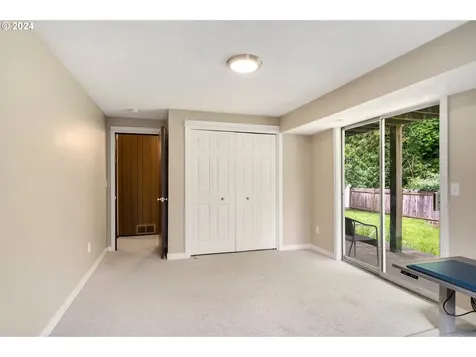 515 Willow Avenue Woodburn OR 97071