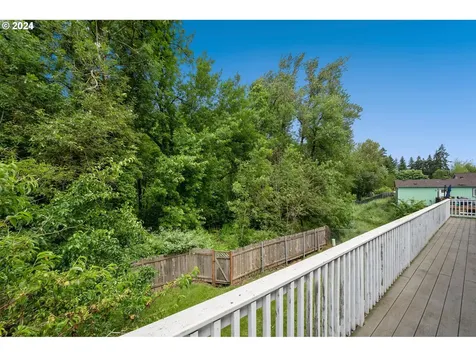 515 Willow Avenue Woodburn OR 97071