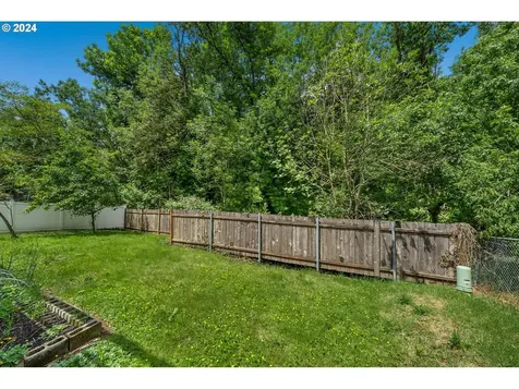 515 Willow Avenue Woodburn OR 97071
