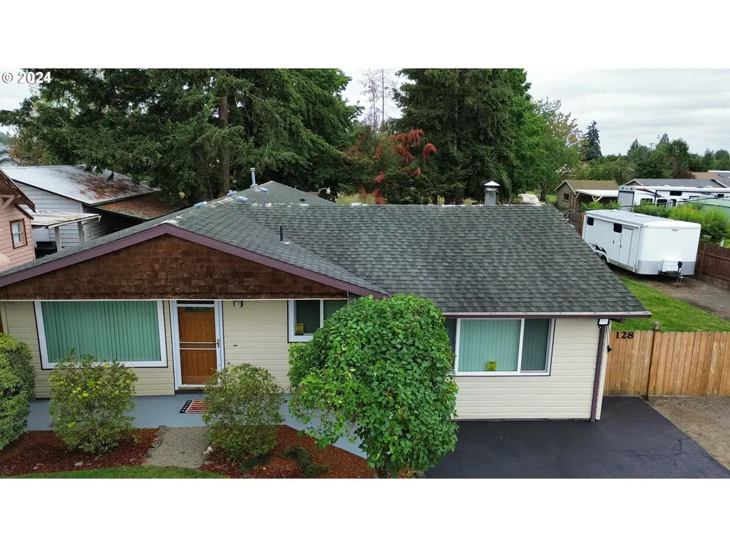 128 Dixon Avenue Molalla OR 97038