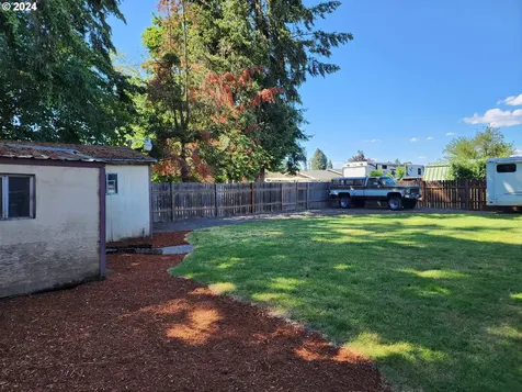 128 Dixon Avenue Molalla OR 97038