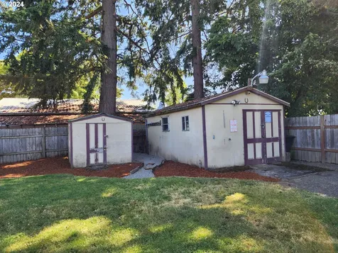 128 Dixon Avenue Molalla OR 97038