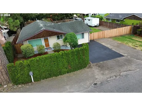 128 Dixon Avenue Molalla OR 97038