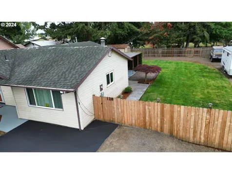 128 Dixon Avenue Molalla OR 97038