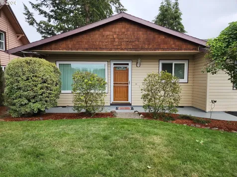 128 Dixon Avenue Molalla OR 97038