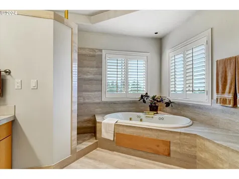 18200 NE Sunrise Peaks Lane Hillsboro OR 97123