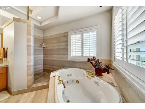 18200 NE Sunrise Peaks Lane Hillsboro OR 97123