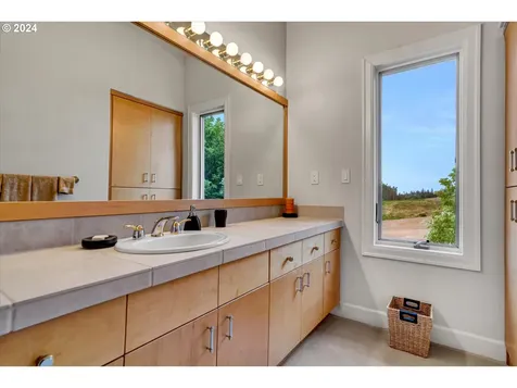 18200 NE Sunrise Peaks Lane Hillsboro OR 97123