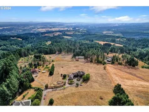 18200 NE Sunrise Peaks Lane Hillsboro OR 97123