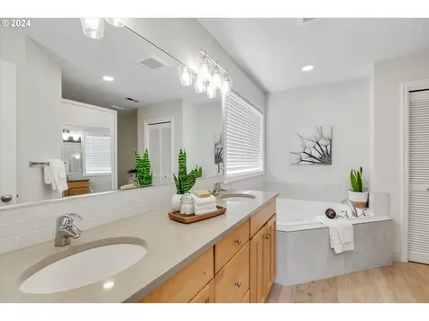 20214 Meriwether Drive Oregon City OR 97045