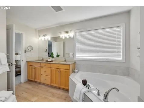 20214 Meriwether Drive Oregon City OR 97045