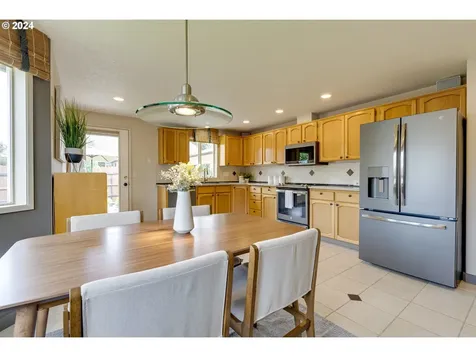 9302 Ne 93rd Circle Vancouver WA 98662