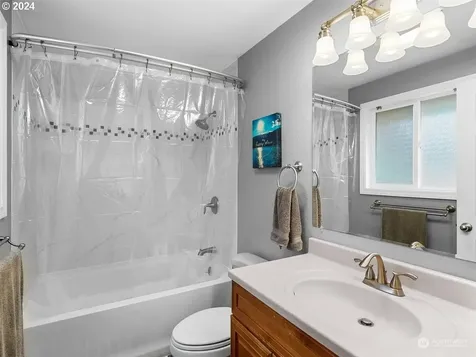 2612 NE 158th Street Vancouver WA 98686