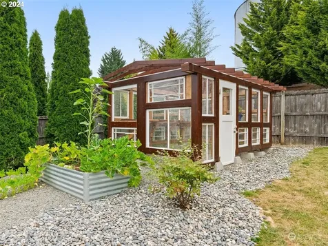 2612 NE 158th Street Vancouver WA 98686