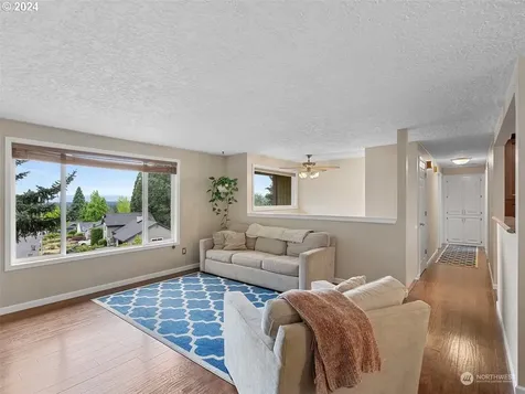 2612 NE 158th Street Vancouver WA 98686