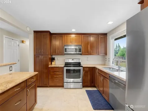 2612 NE 158th Street Vancouver WA 98686
