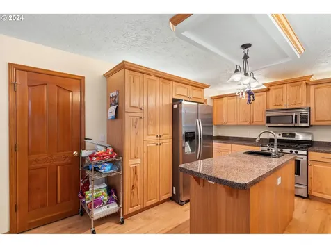 219 W Street James Place Longview WA 98632