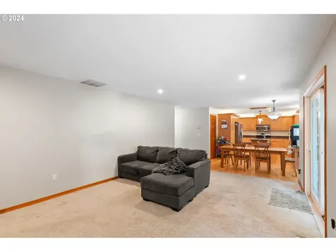 219 W Street James Place Longview WA 98632