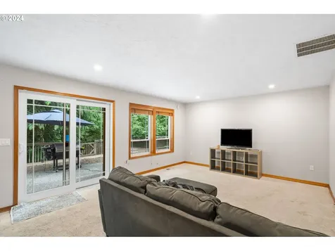 219 W Street James Place Longview WA 98632