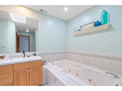 219 W Street James Place Longview WA 98632