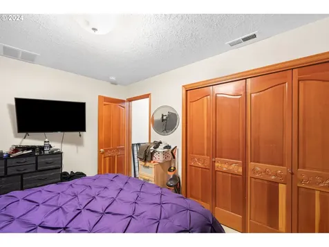 219 W Street James Place Longview WA 98632