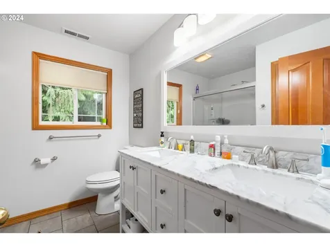219 W Street James Place Longview WA 98632