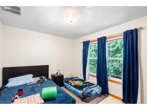 219 W Street James Place Longview WA 98632