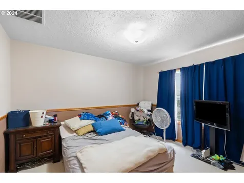 219 W Street James Place Longview WA 98632
