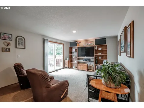 363 NW Denton Avenue Dallas OR 97338