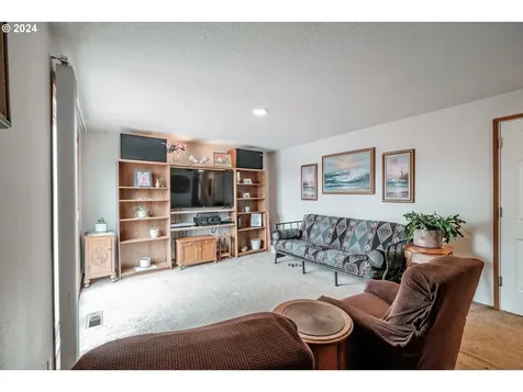 363 NW Denton Avenue Dallas OR 97338