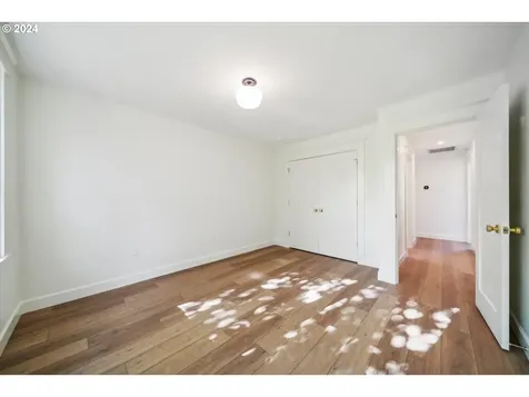 2458 SE Cora Street Portland OR 97202