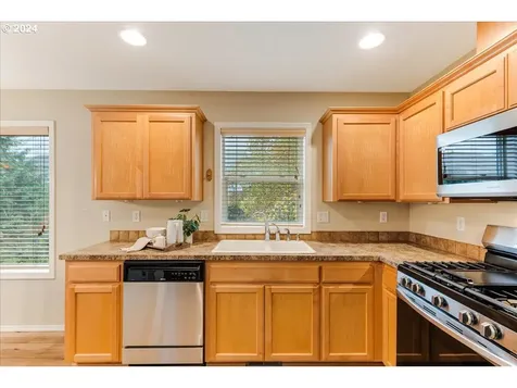 313 W Myrtlewood Street Newberg OR 97132