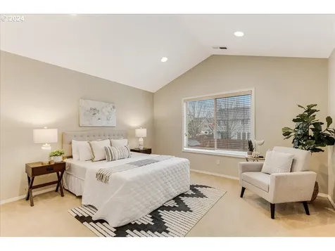 313 W Myrtlewood Street Newberg OR 97132
