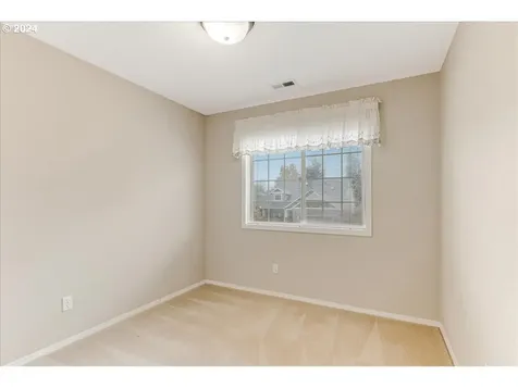313 W Myrtlewood Street Newberg OR 97132