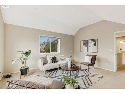 313 W Myrtlewood Street Newberg OR 97132