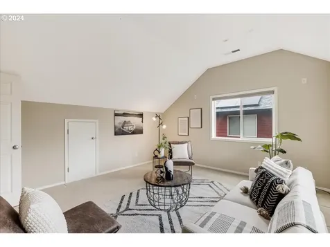 313 W Myrtlewood Street Newberg OR 97132